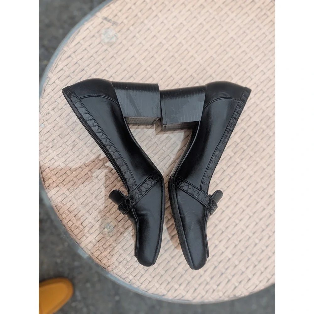 AEROSOLES a2 by